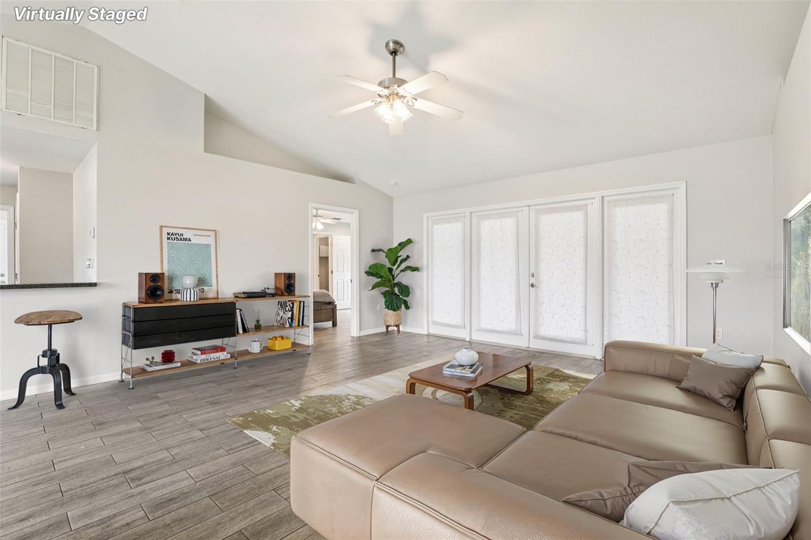 Image 7 of 33 For 264 Chicago Avenue W