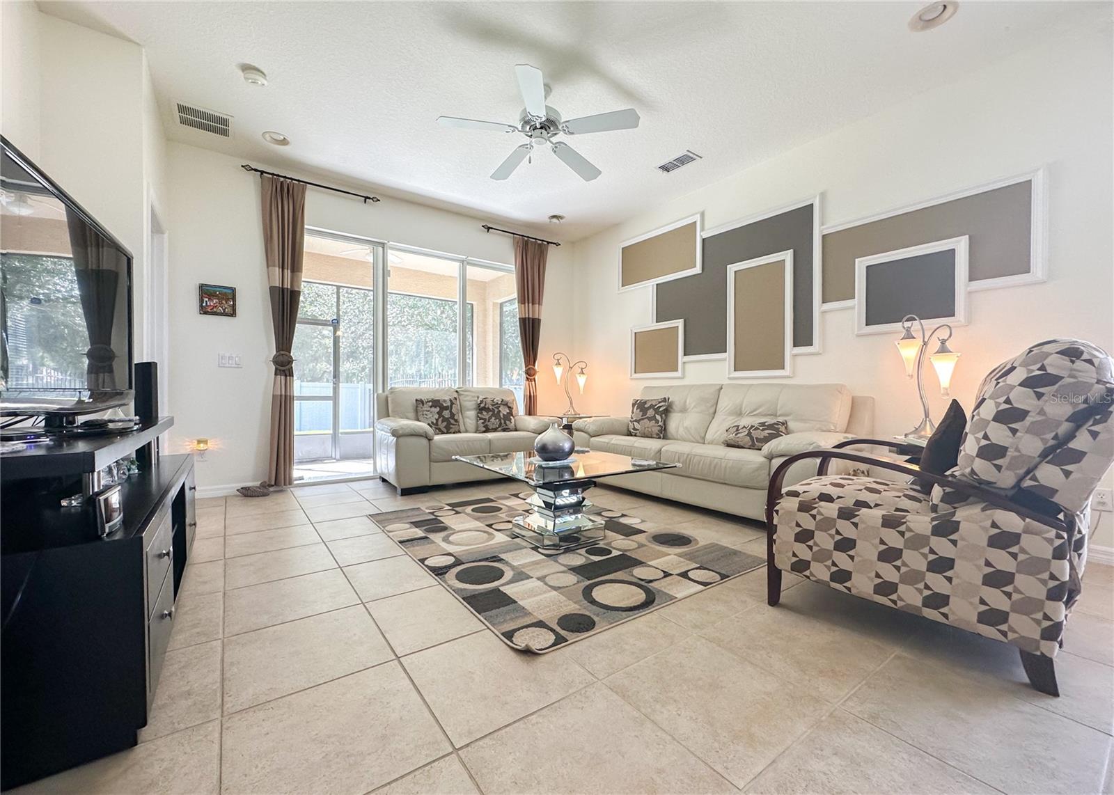 Image 10 of 29 For 312 Silverdale Avenue