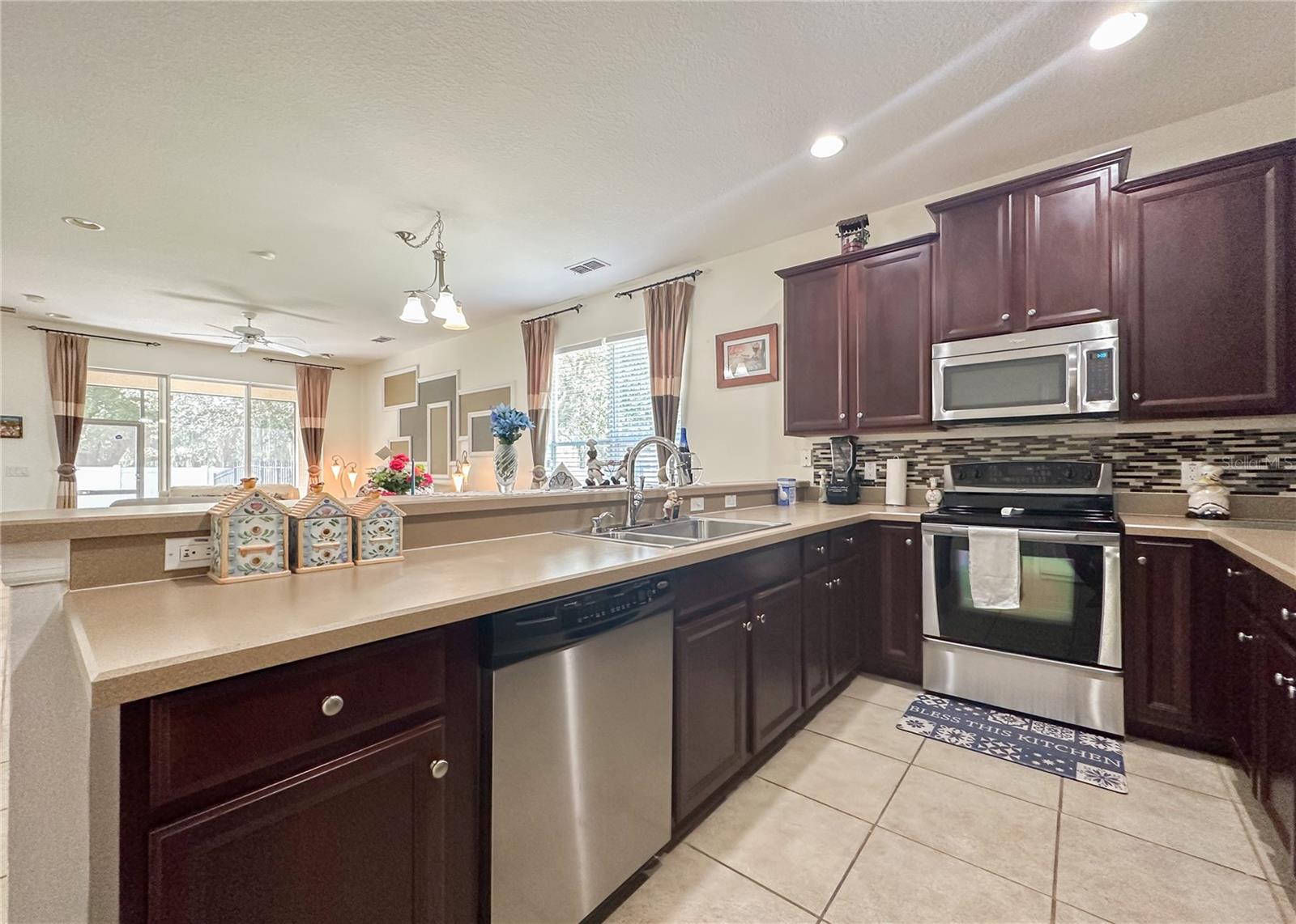 Image 12 of 29 For 312 Silverdale Avenue