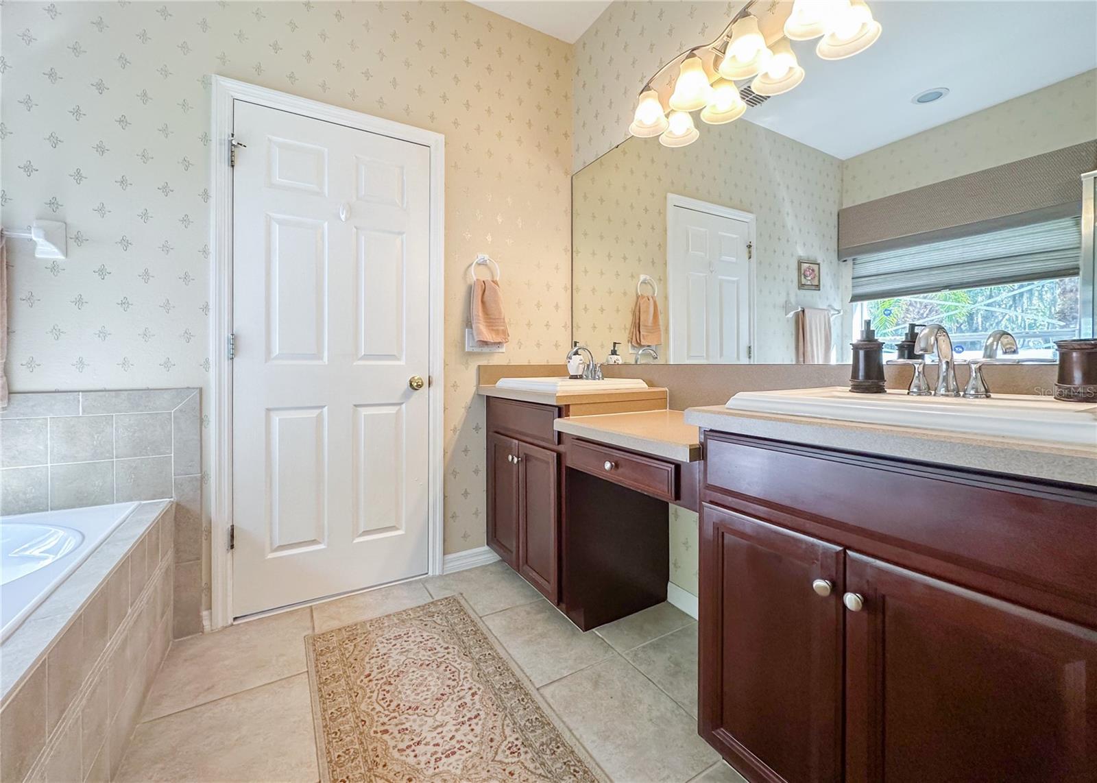 Image 17 of 29 For 312 Silverdale Avenue