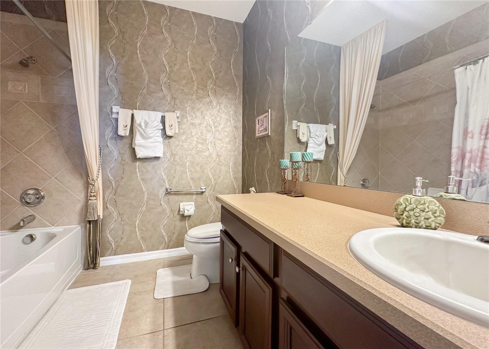 Image 25 of 29 For 312 Silverdale Avenue