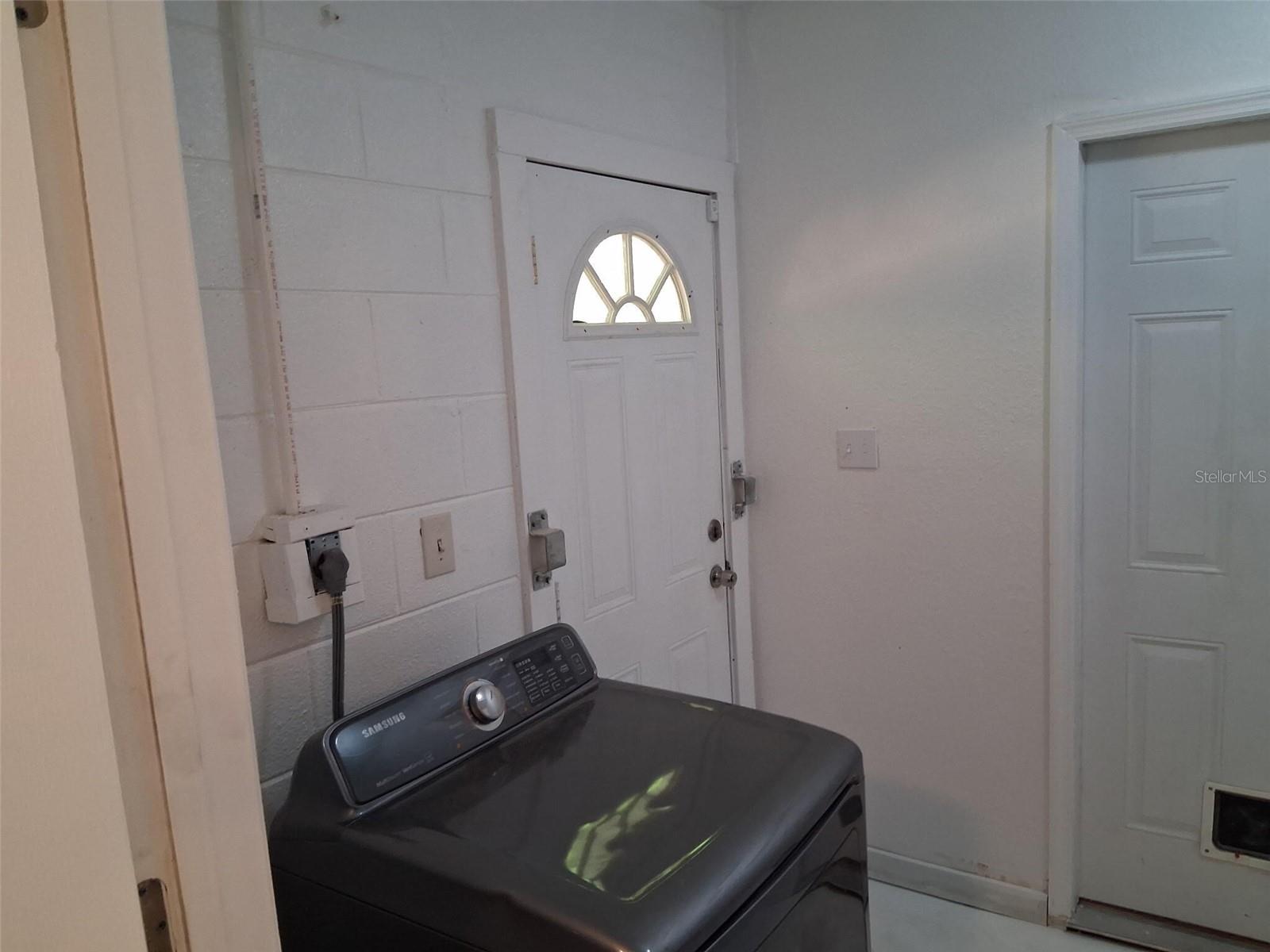 Image 14 of 18 For 2843 13th Avenue N