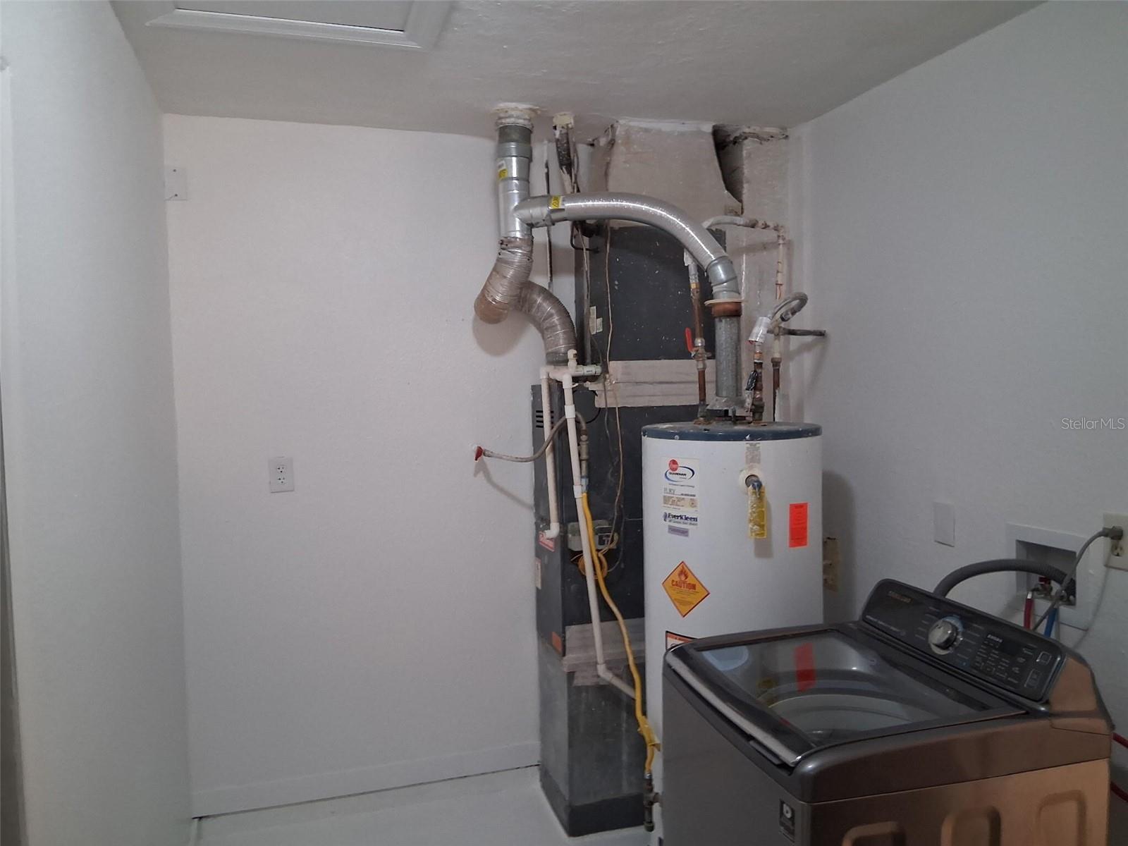 Image 15 of 18 For 2843 13th Avenue N