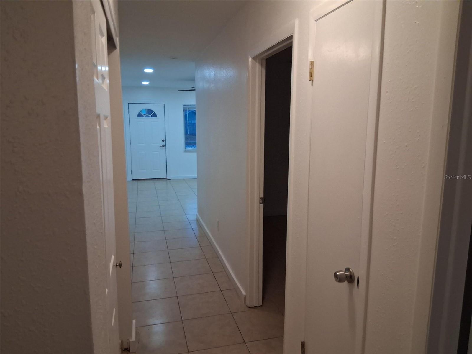 Image 4 of 18 For 2843 13th Avenue N