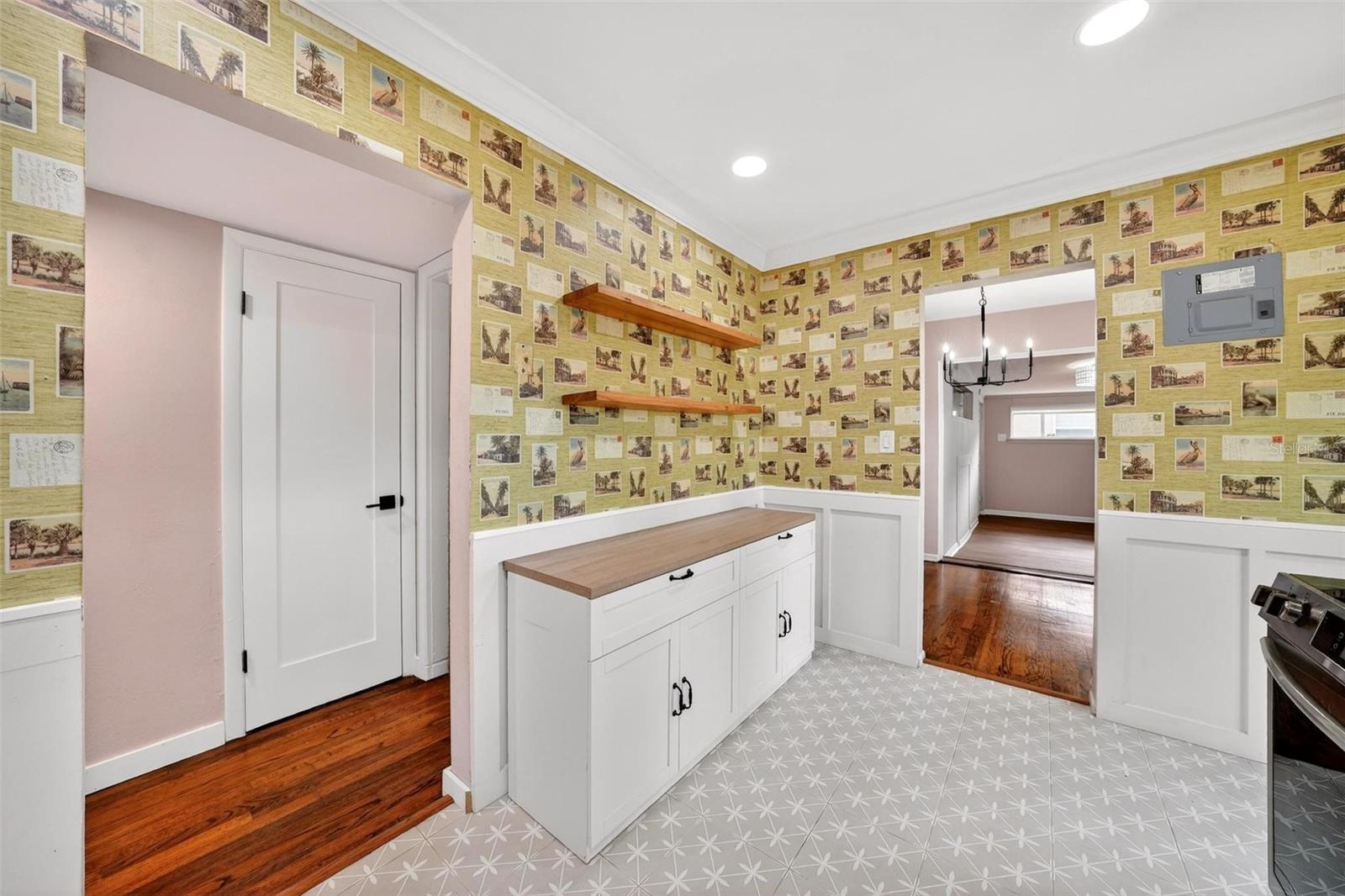 Image 10 of 45 For 5314 Kaley Street