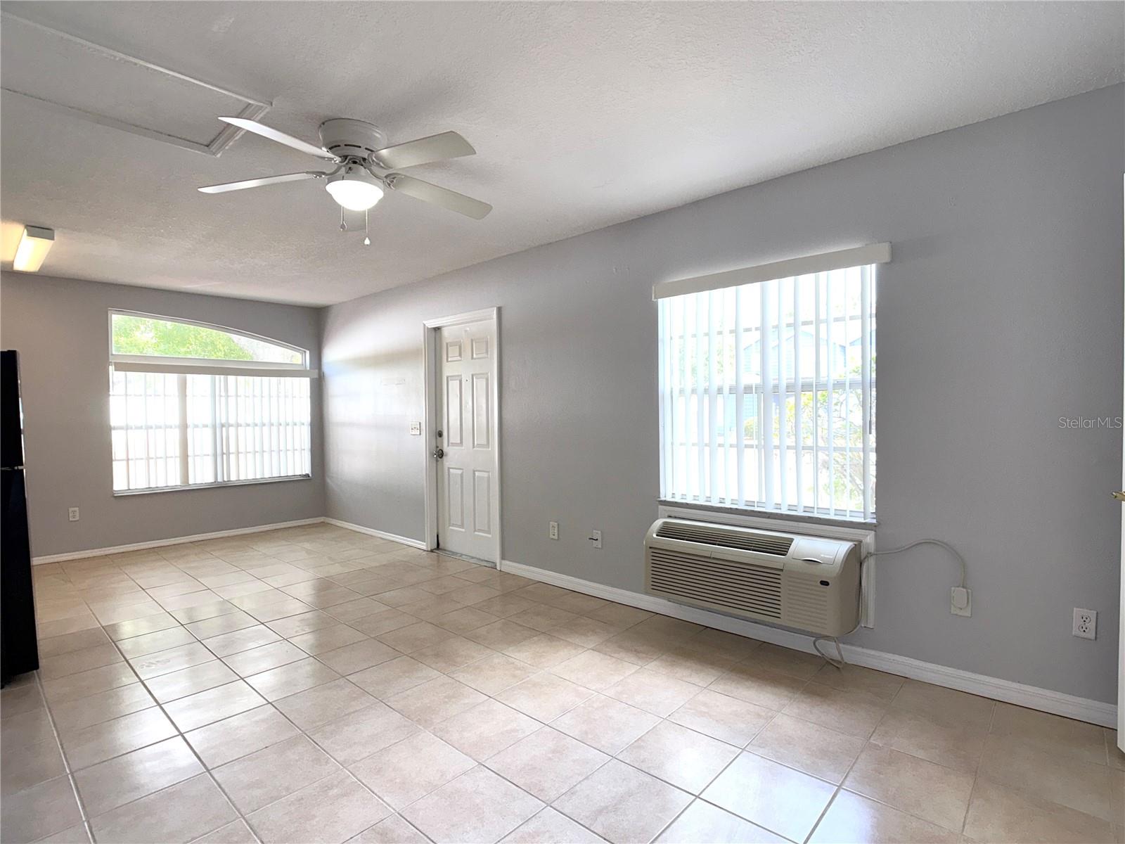 Image 4 of 15 For 902 Orchid Drive