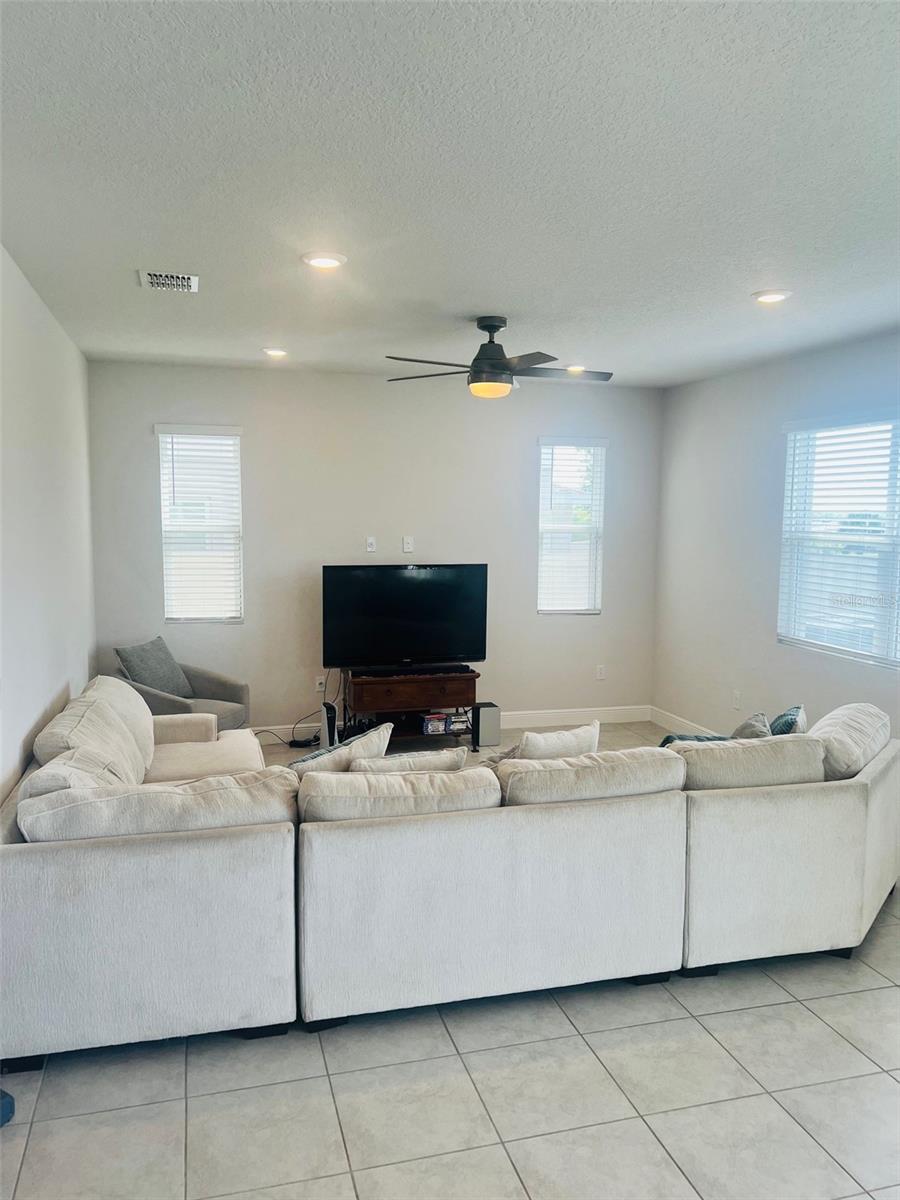 Image 11 of 36 For 1120 Sugarwood Street