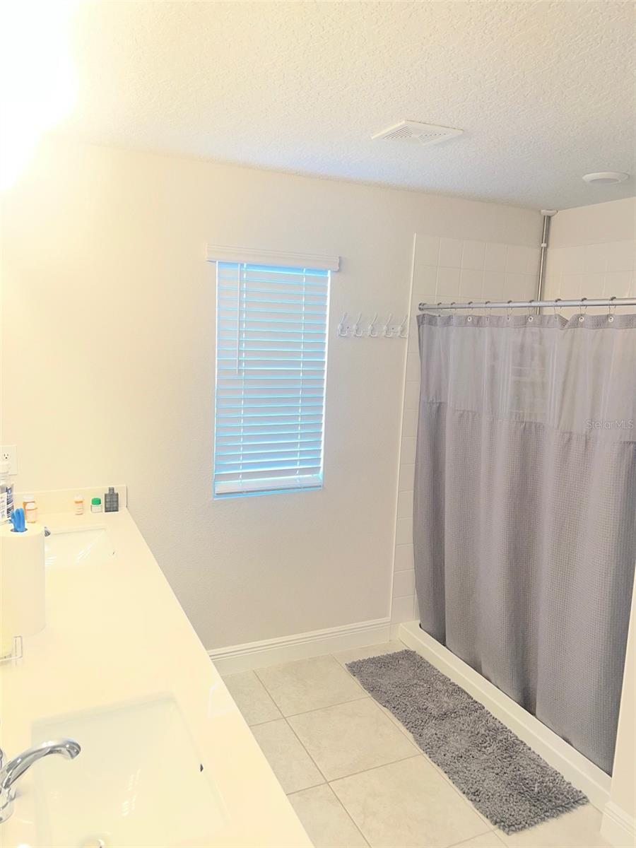 Image 28 of 36 For 1120 Sugarwood Street