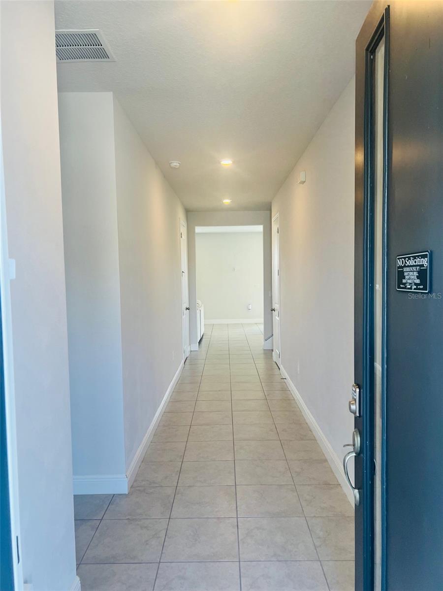 Image 4 of 36 For 1120 Sugarwood Street