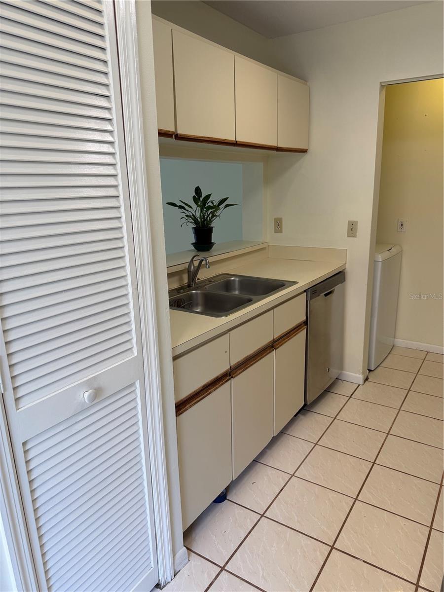 Image 10 of 29 For 8091 71st Court