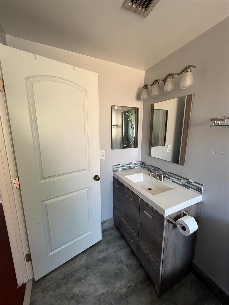 Image 22 of 29 For 8091 71st Court