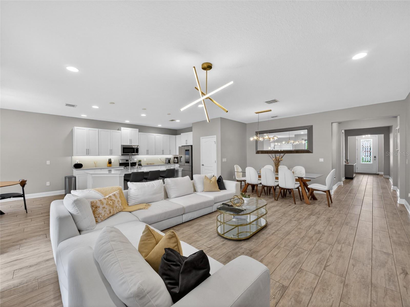 Image 10 of 41 For 11209 Lemon Lake Boulevard