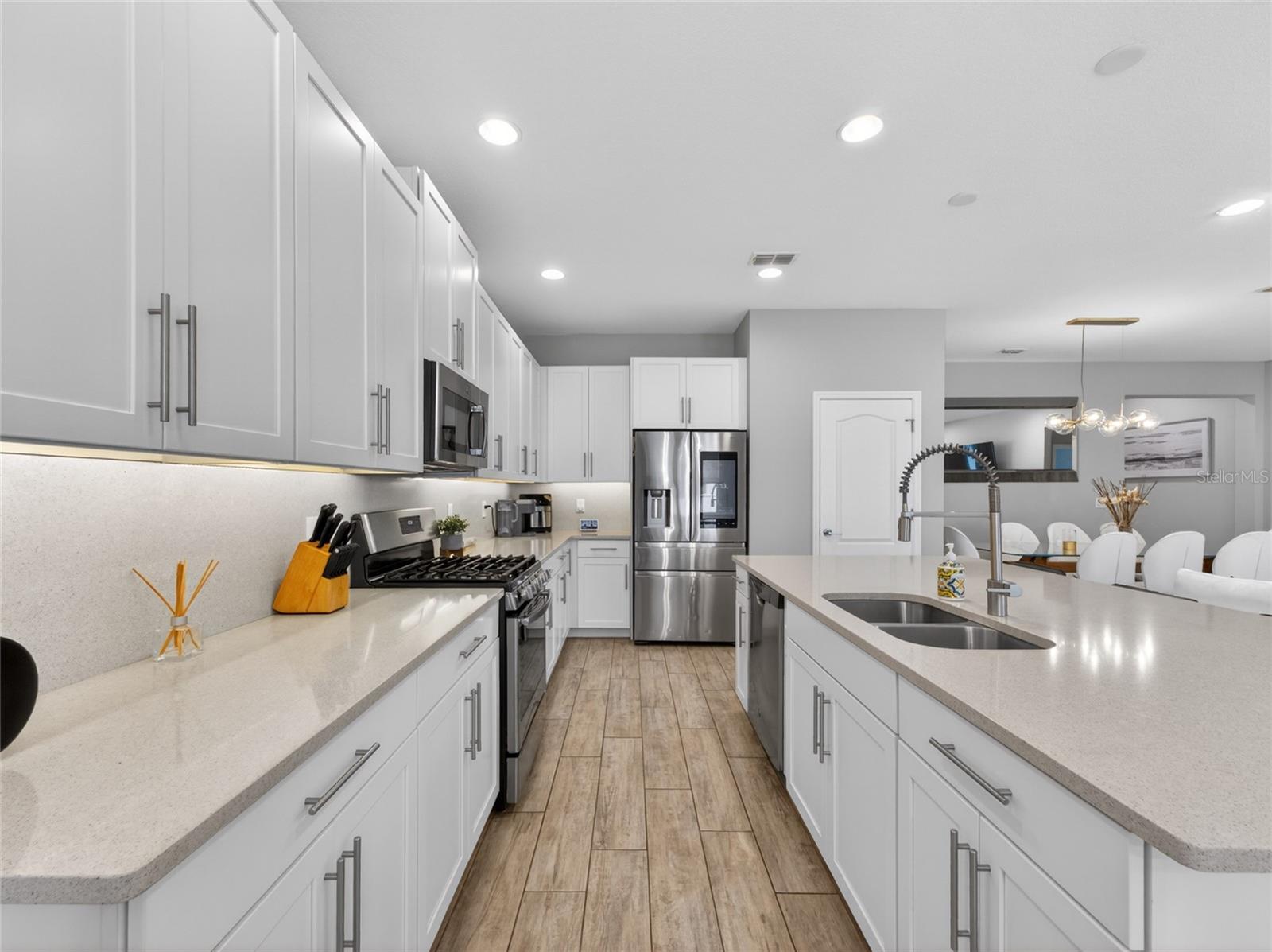 Image 14 of 41 For 11209 Lemon Lake Boulevard