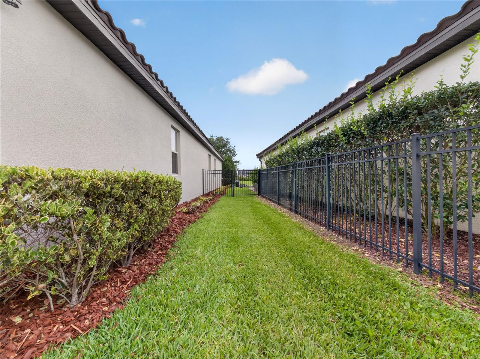 Image 35 of 41 For 11209 Lemon Lake Boulevard