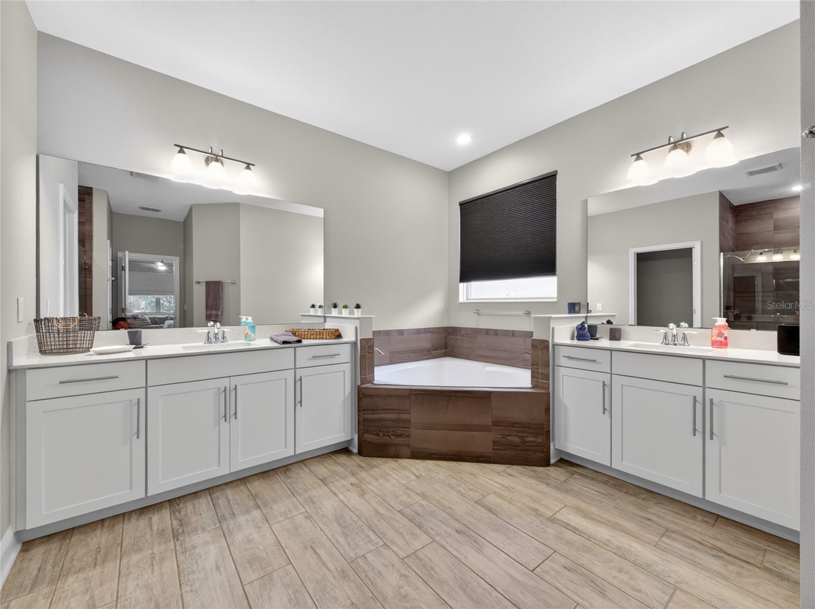 Image 8 of 41 For 11209 Lemon Lake Boulevard