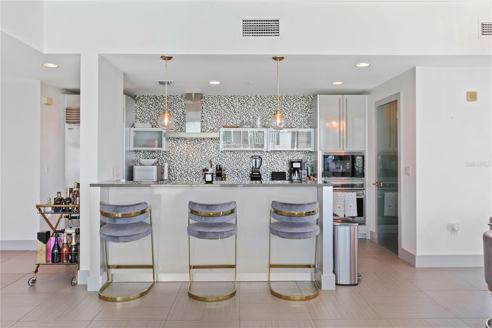 Image 6 of 19 For 260 Osceola Avenue 1106