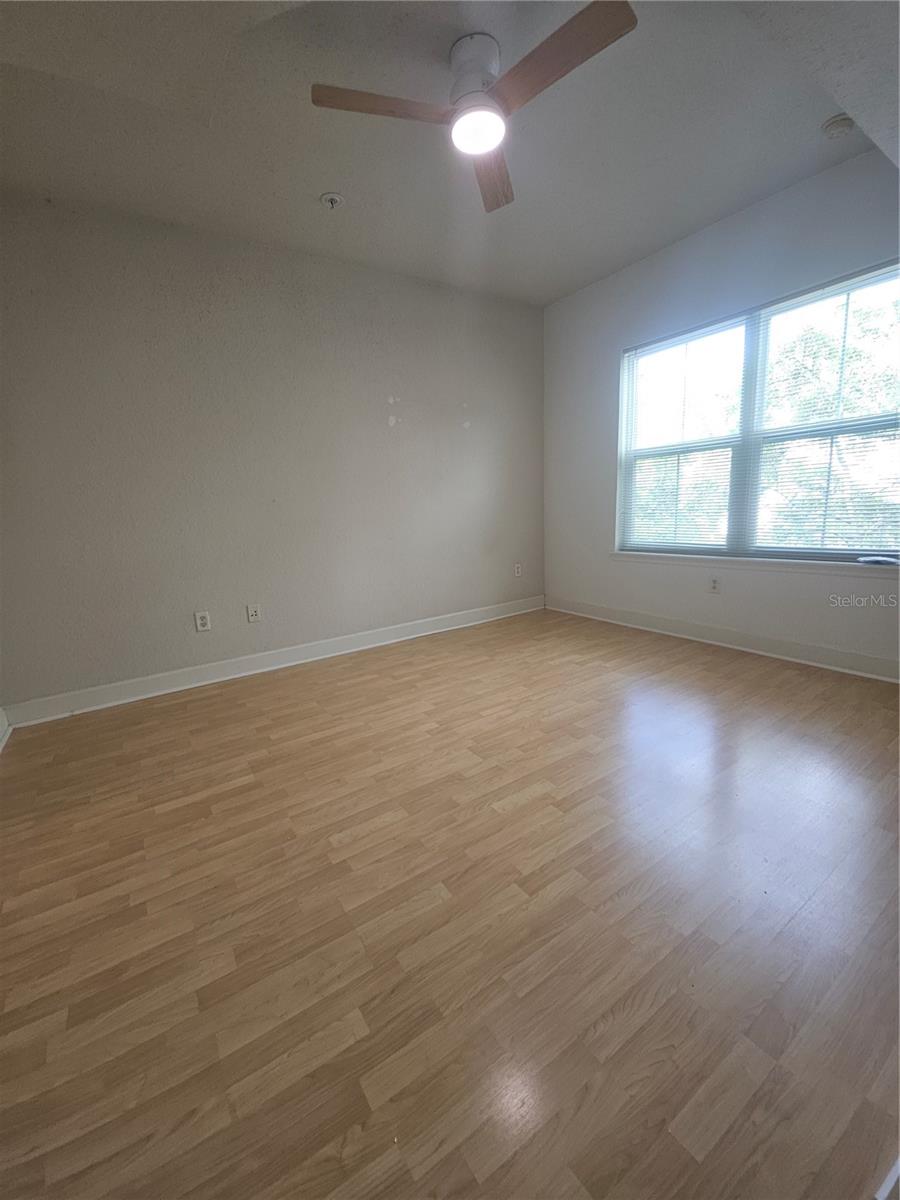 Image 28 of 44 For 202 South Street 4049