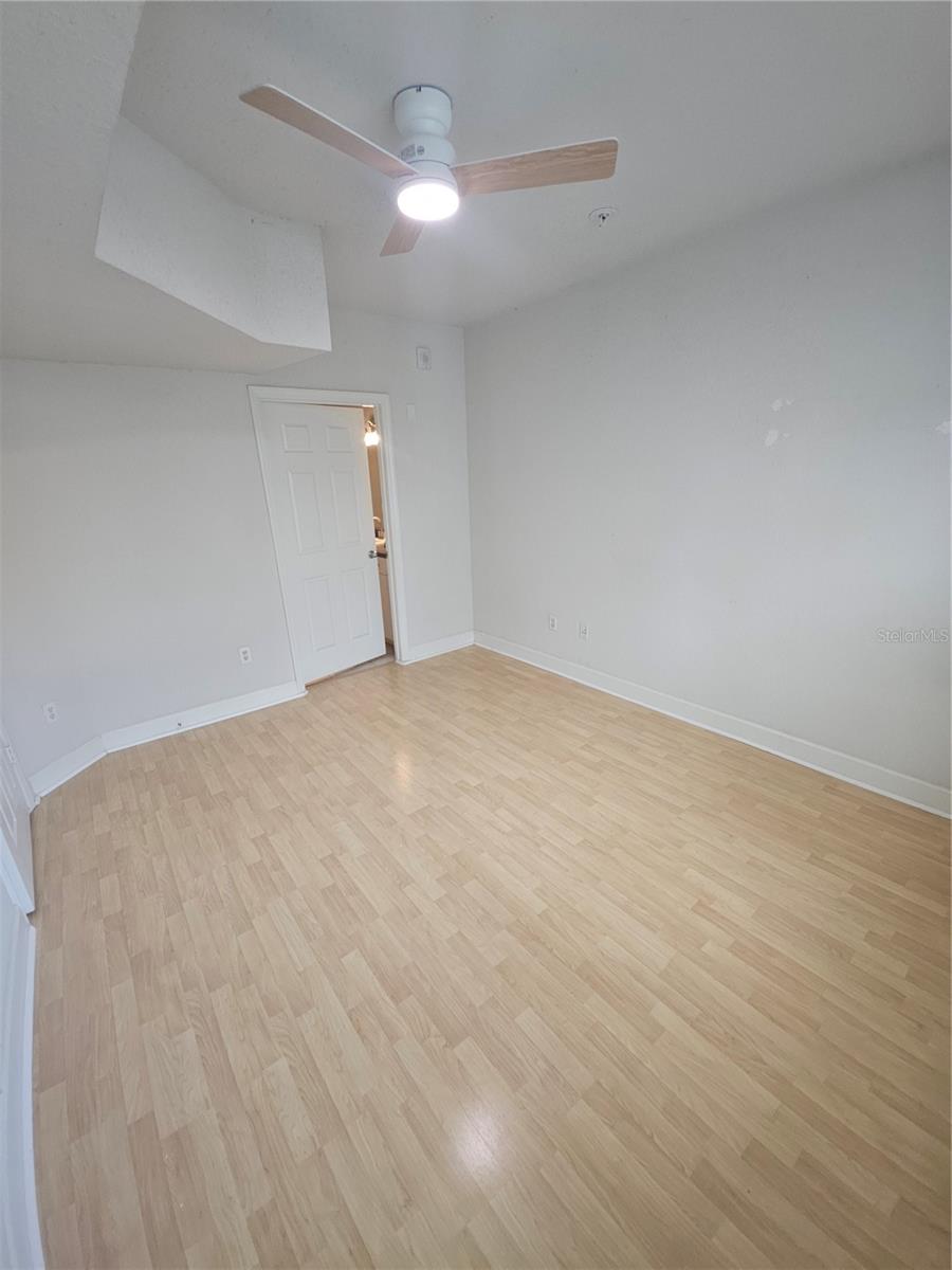 Image 29 of 44 For 202 South Street 4049