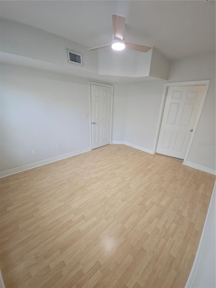 Image 30 of 44 For 202 South Street 4049