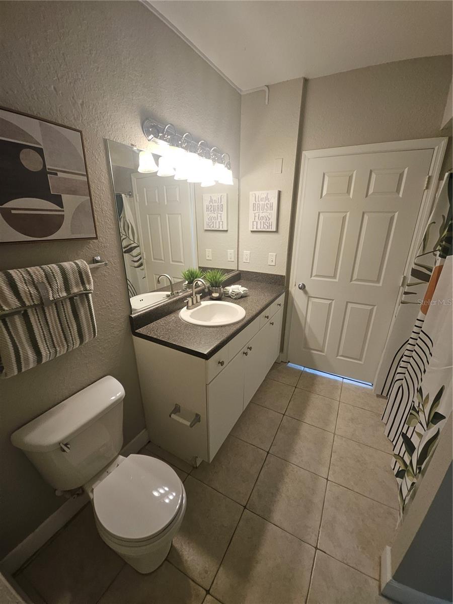 Image 33 of 44 For 202 South Street 4049