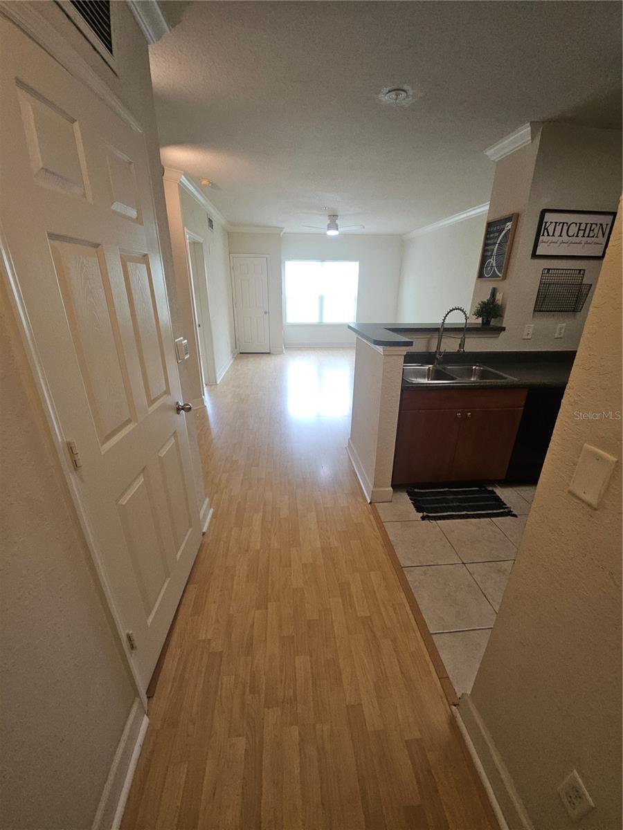 Image 5 of 44 For 202 South Street 4049