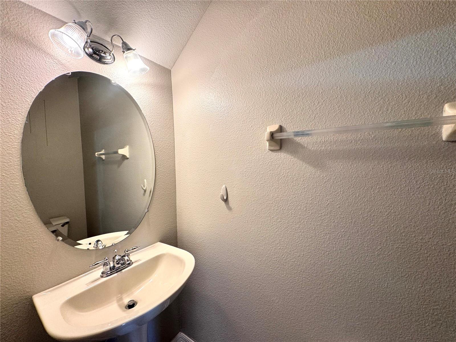 Listing photo id 9 for 3411 Wilshire Way Road 24