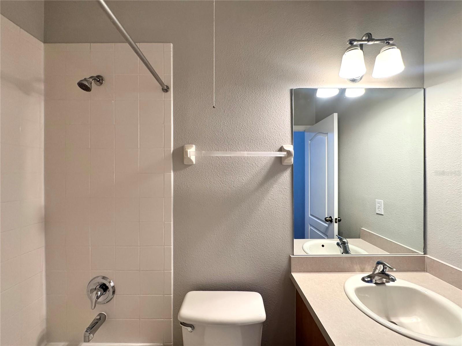 Listing photo id 14 for 3411 Wilshire Way Road 24