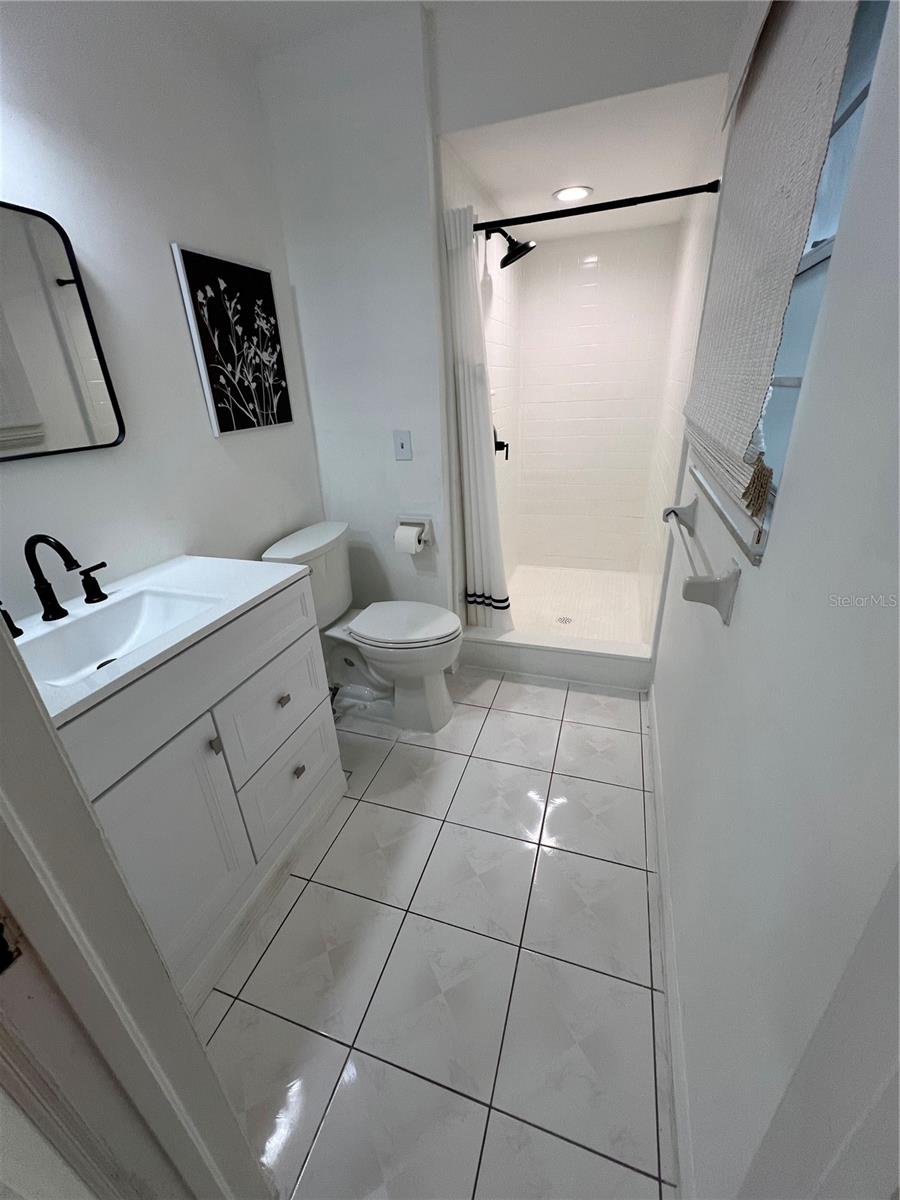 Image 13 of 19 For 7455 Wayland Boulevard