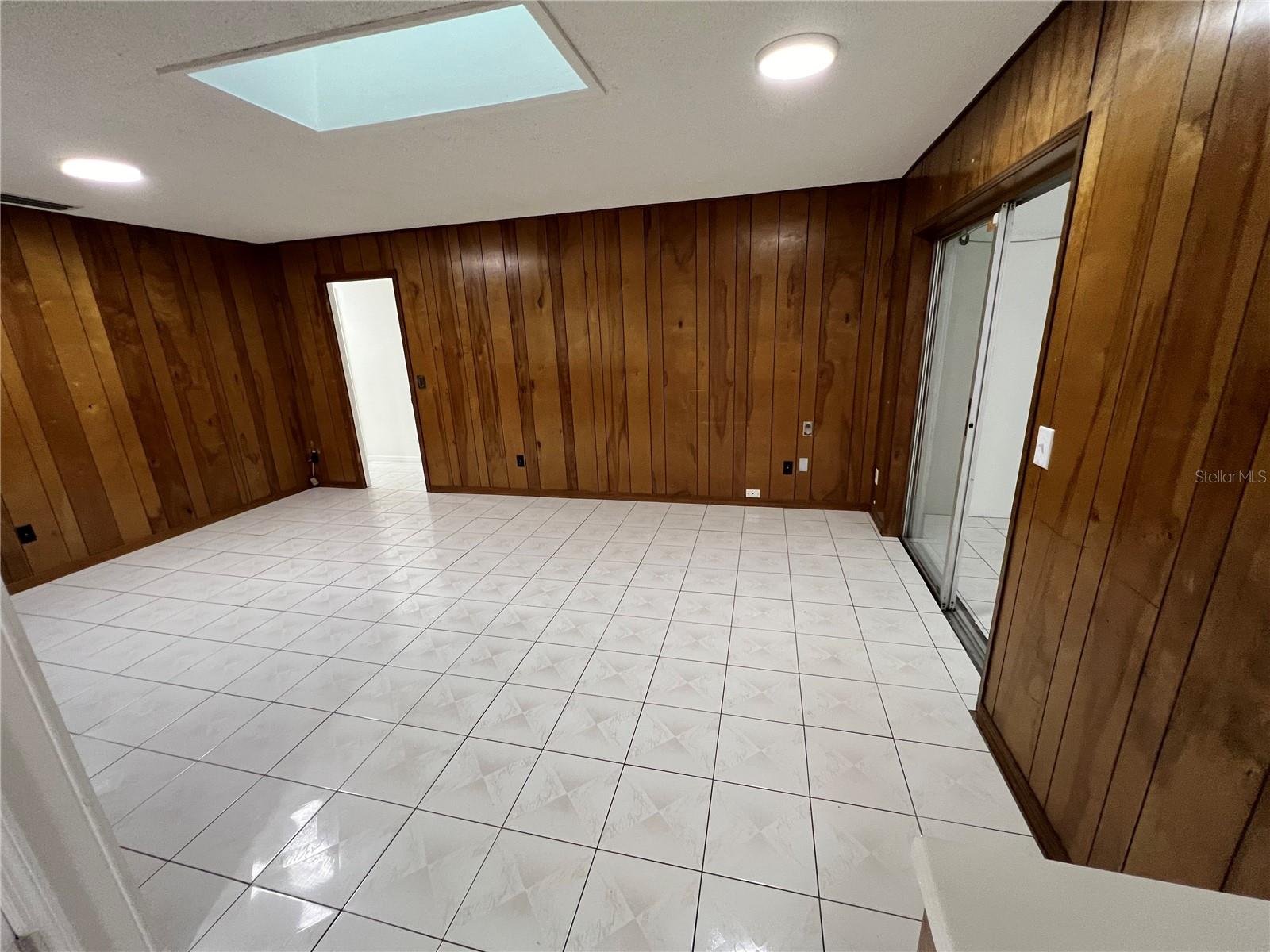 Image 15 of 19 For 7455 Wayland Boulevard