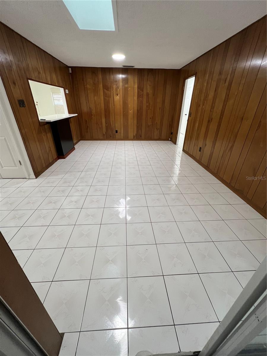 Image 16 of 19 For 7455 Wayland Boulevard