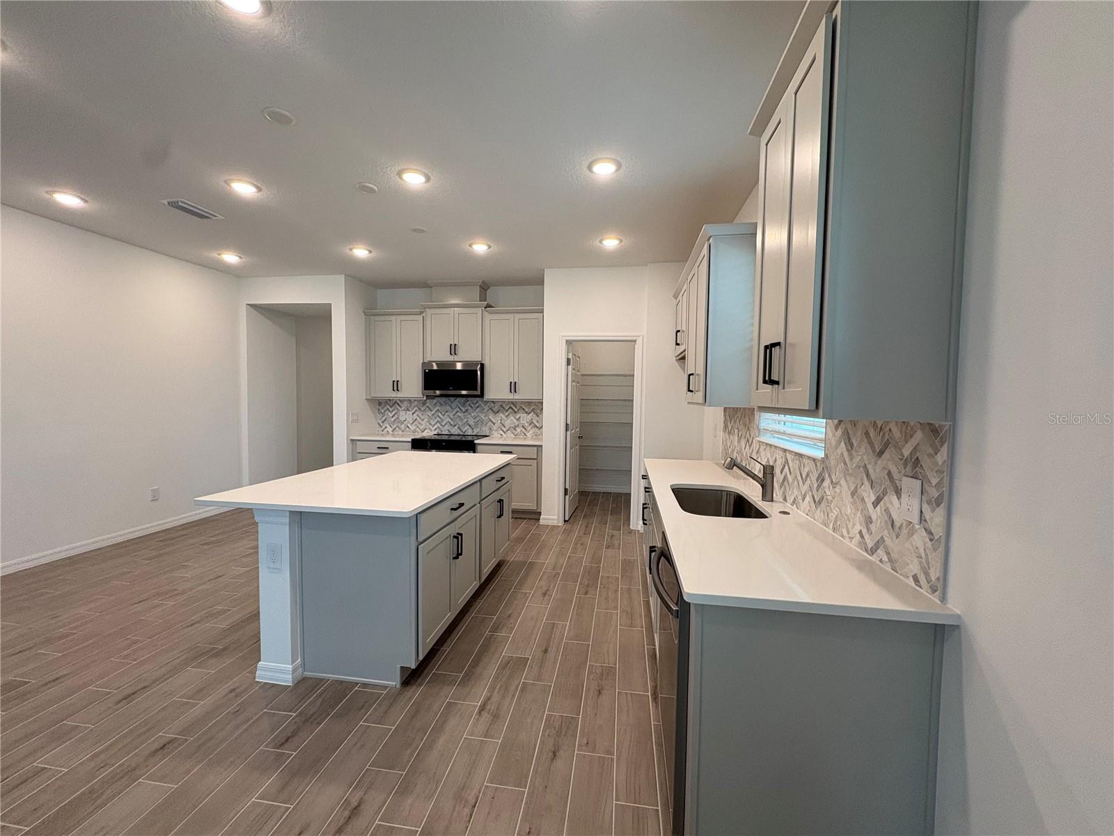 Image 5 of 28 For 1876 Columbus Path