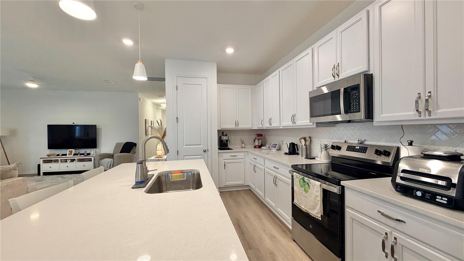 Image 19 of 37 For 5723 Cattle Ranch Drive