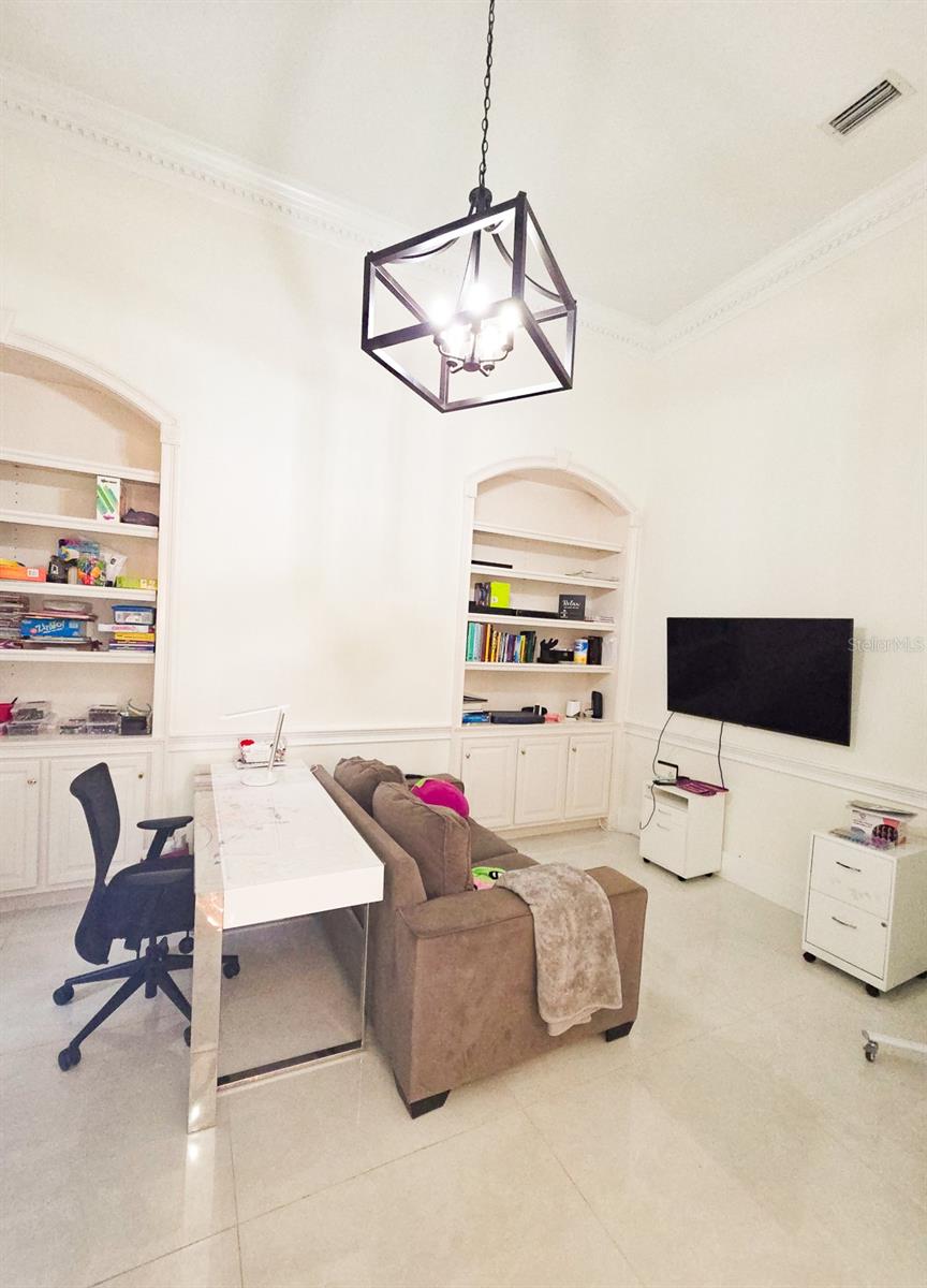 Image 10 of 73 For 1742 Fifeshire Court