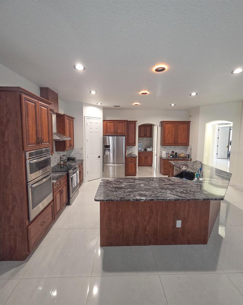 Image 33 of 73 For 1742 Fifeshire Court