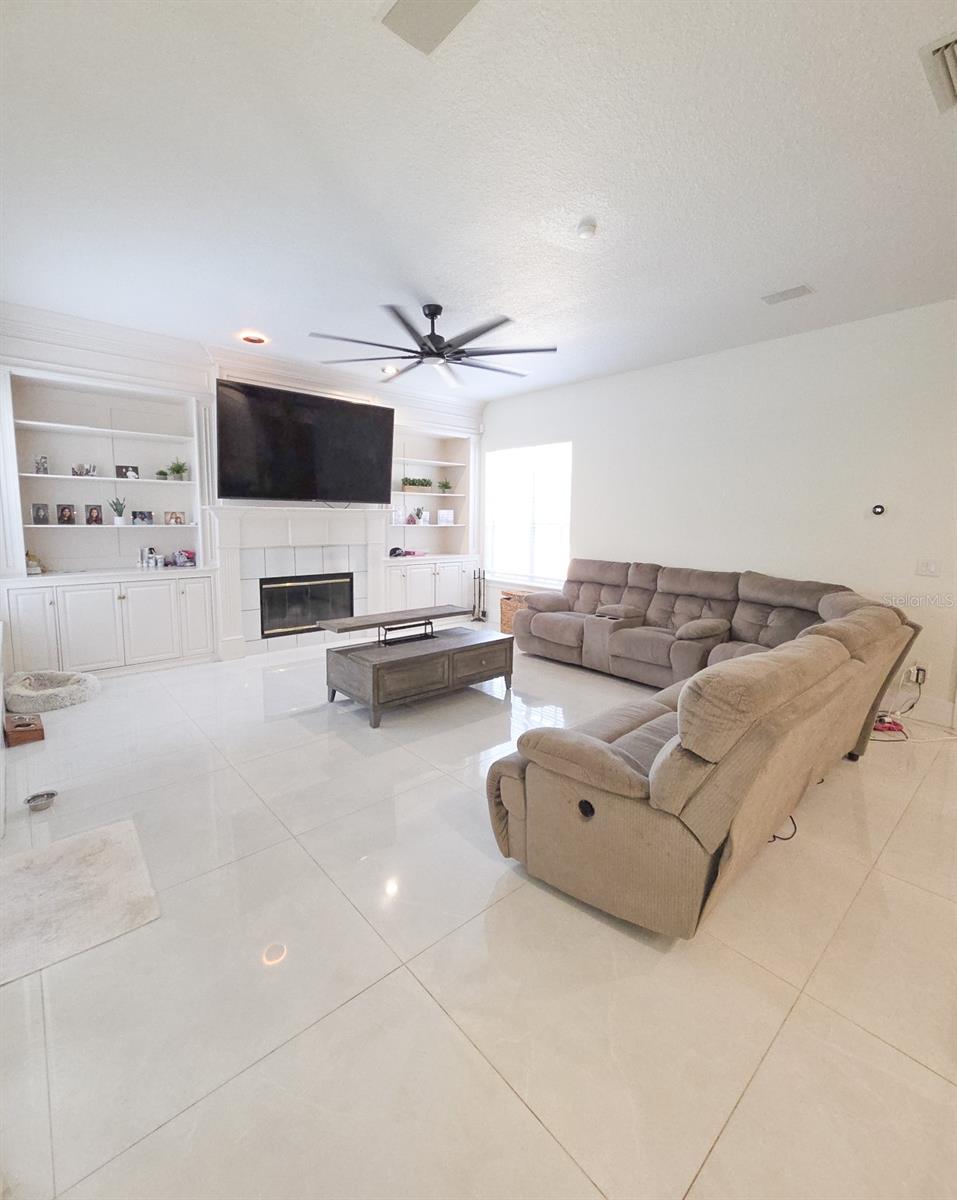 Image 34 of 73 For 1742 Fifeshire Court