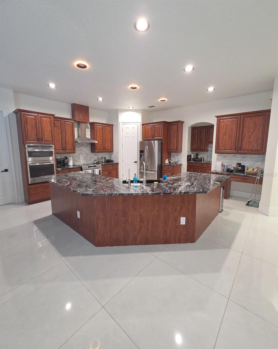 Image 35 of 73 For 1742 Fifeshire Court