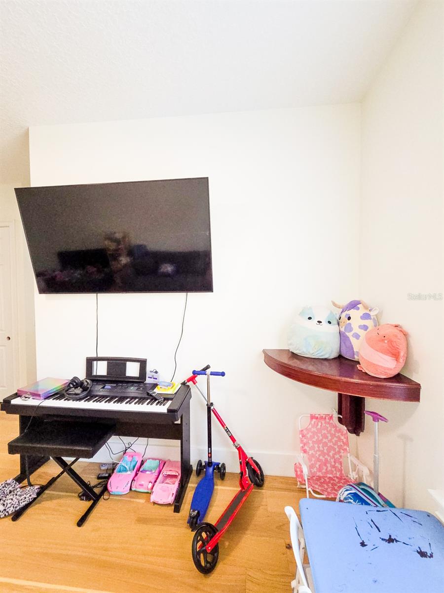 Image 58 of 73 For 1742 Fifeshire Court