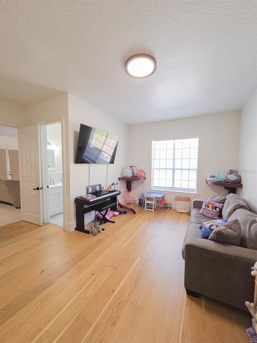 Image 60 of 73 For 1742 Fifeshire Court