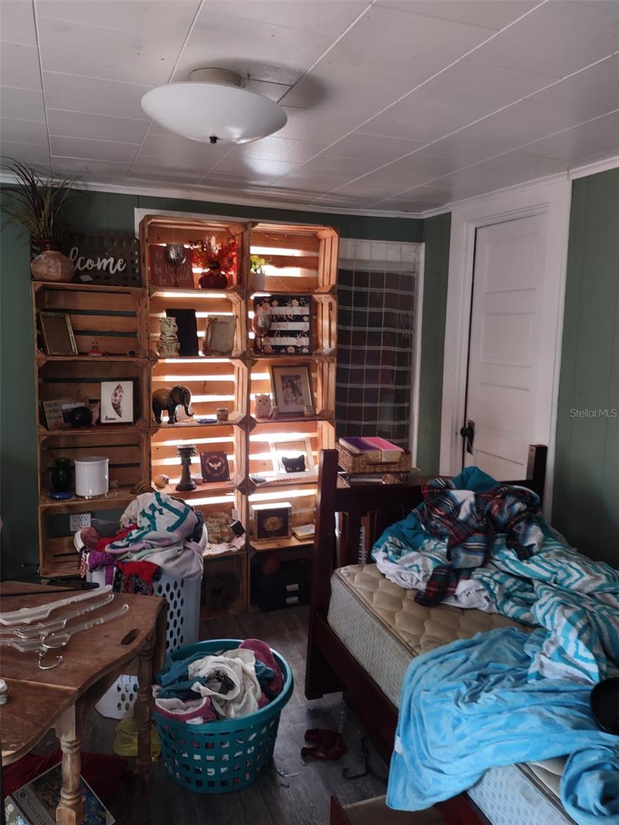 Image 3 of 9 For 399 6th Street