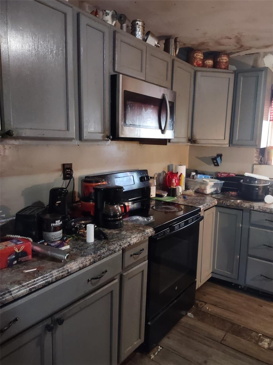 Image 4 of 9 For 399 6th Street