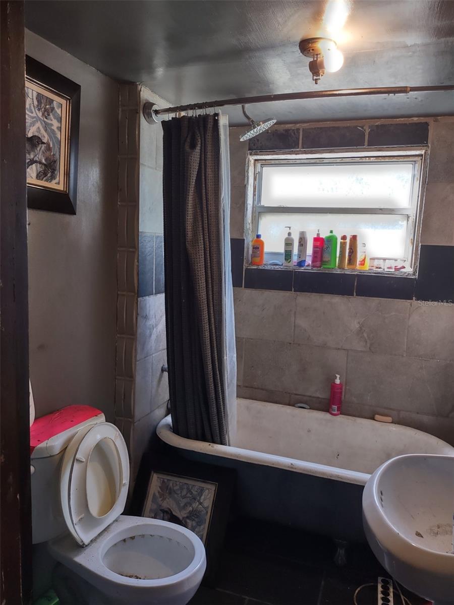 Image 8 of 9 For 399 6th Street