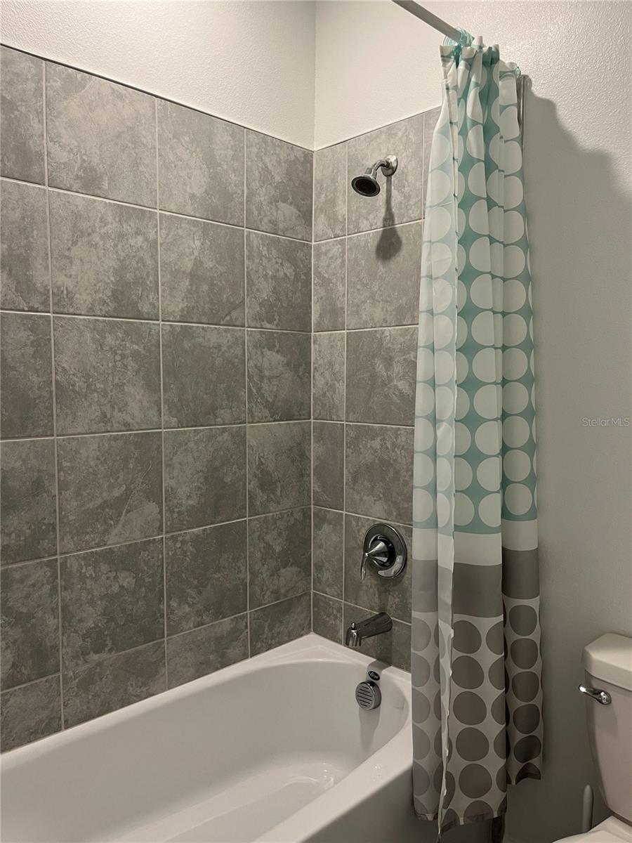 Image 16 of 27 For 7067 Sienna Oak Alley