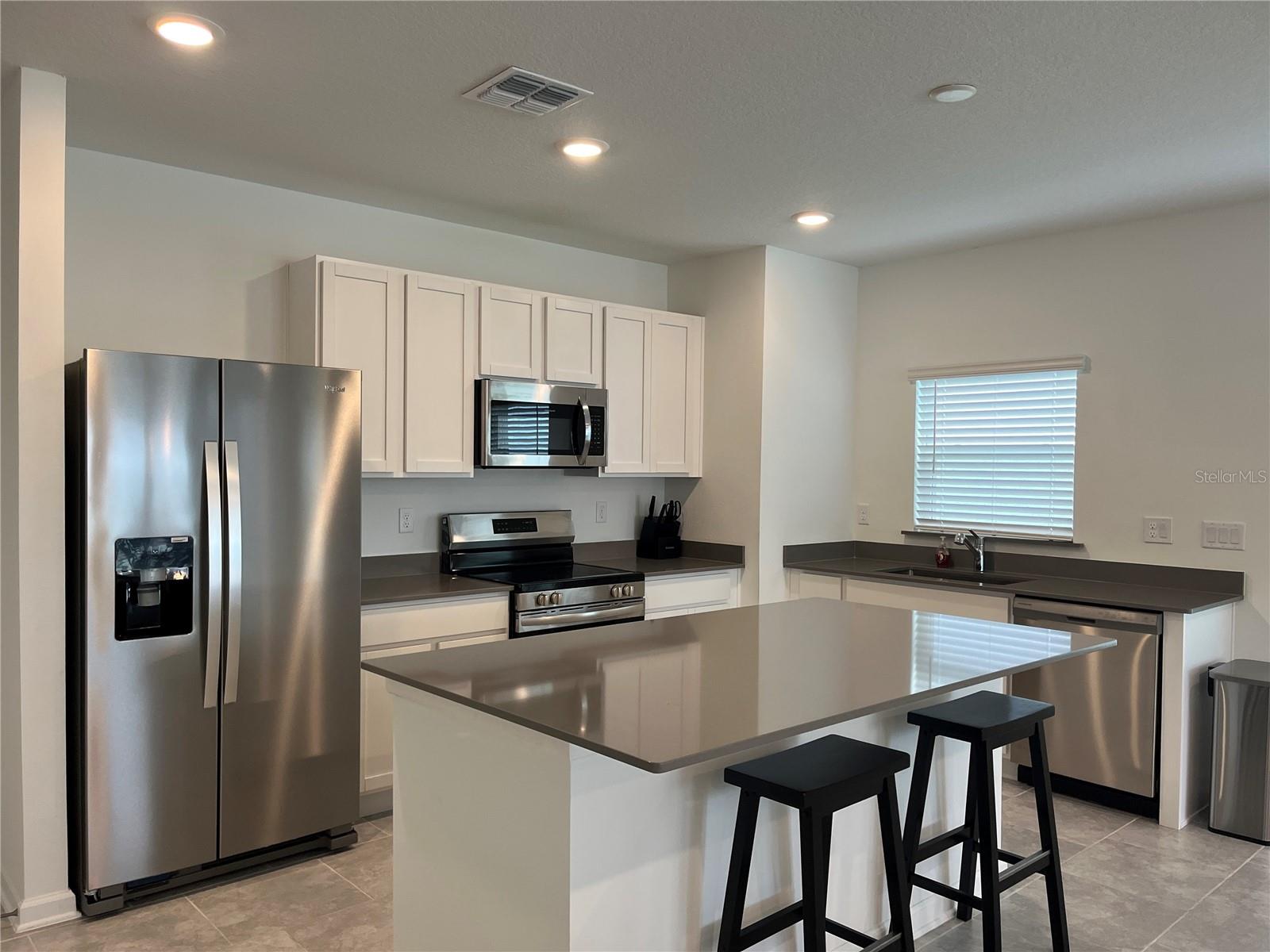 Image 6 of 27 For 7067 Sienna Oak Alley