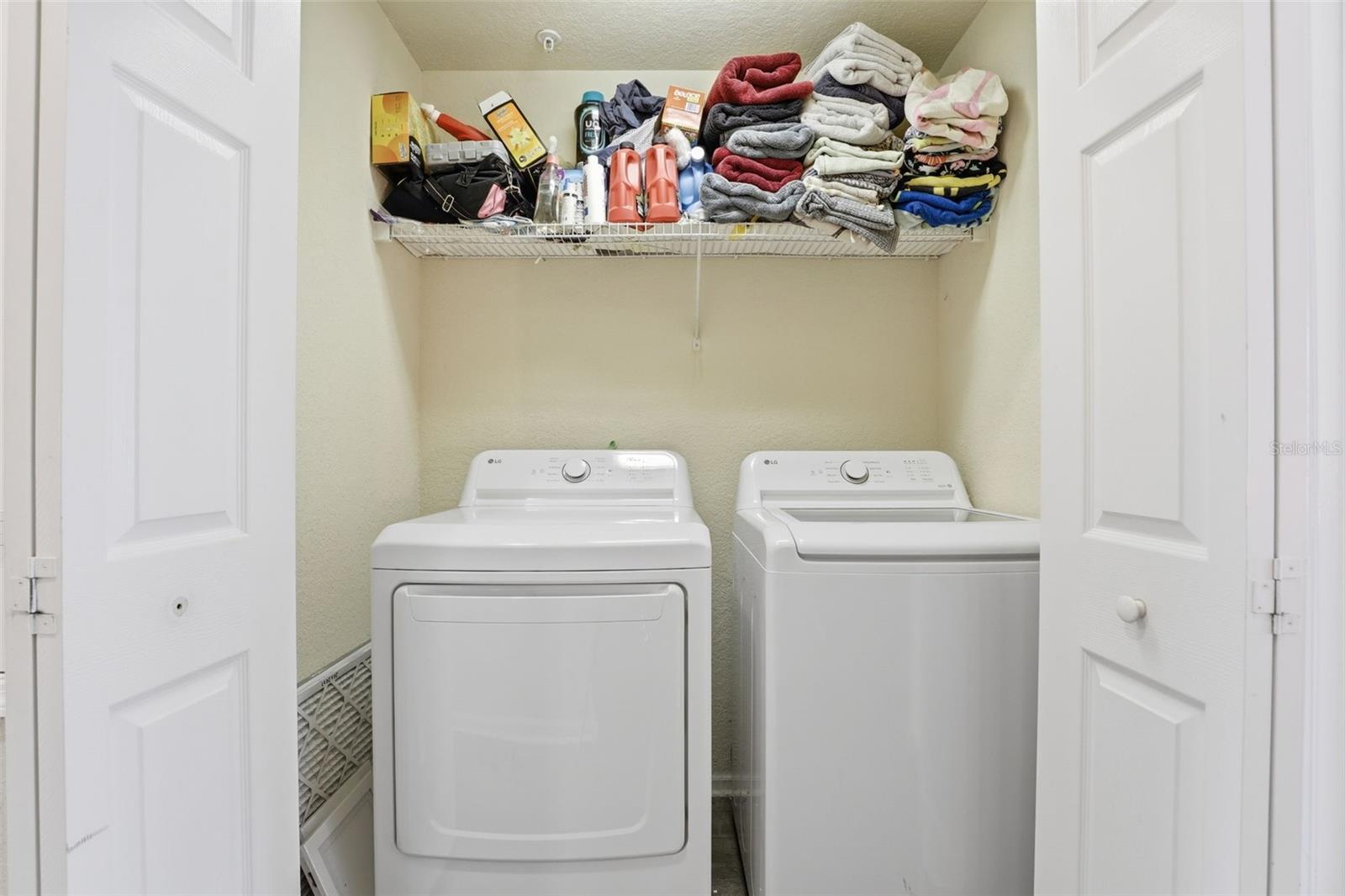 Image 25 of 36 For 2896 Polvadero Lane 104