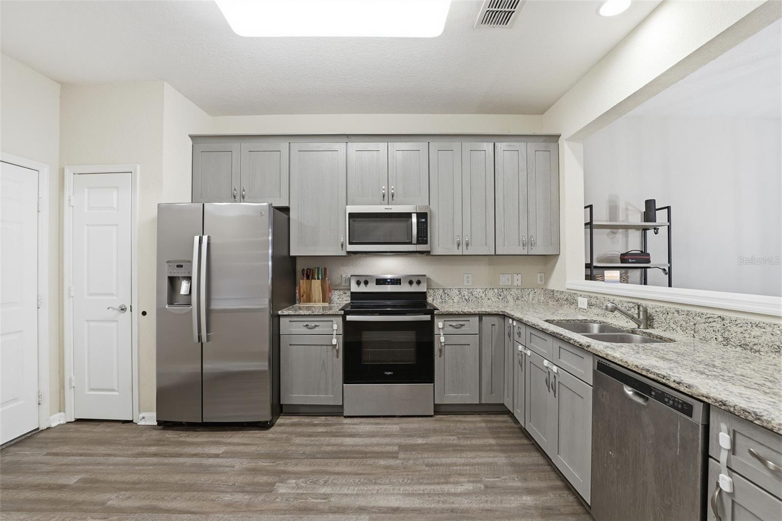 Image 6 of 36 For 2896 Polvadero Lane 104