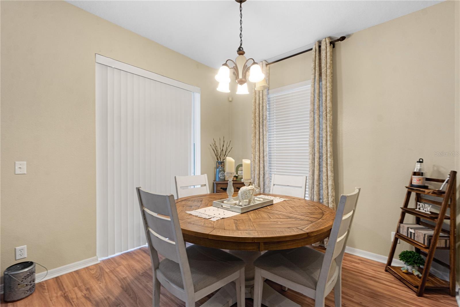 Image 15 of 42 For 15350 Oak Apple Court 17b