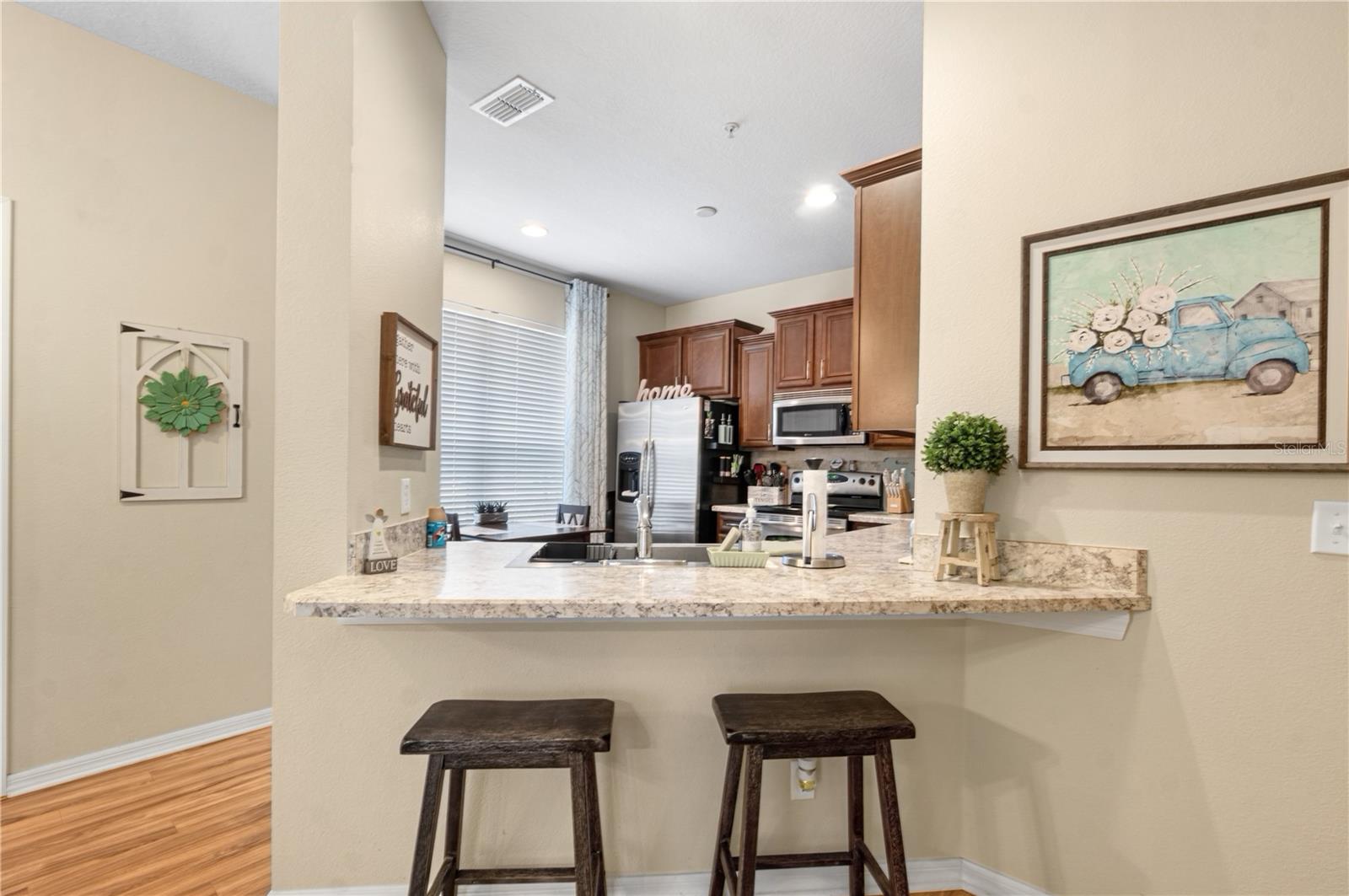 Image 6 of 42 For 15350 Oak Apple Court 17b