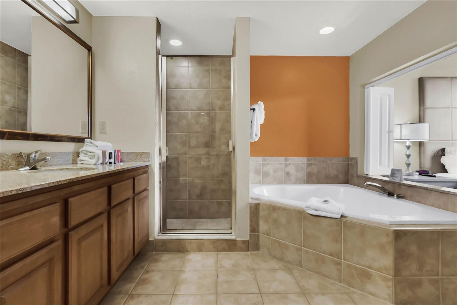 Image 10 of 30 For 12527 Floridays Resort Drive 511e