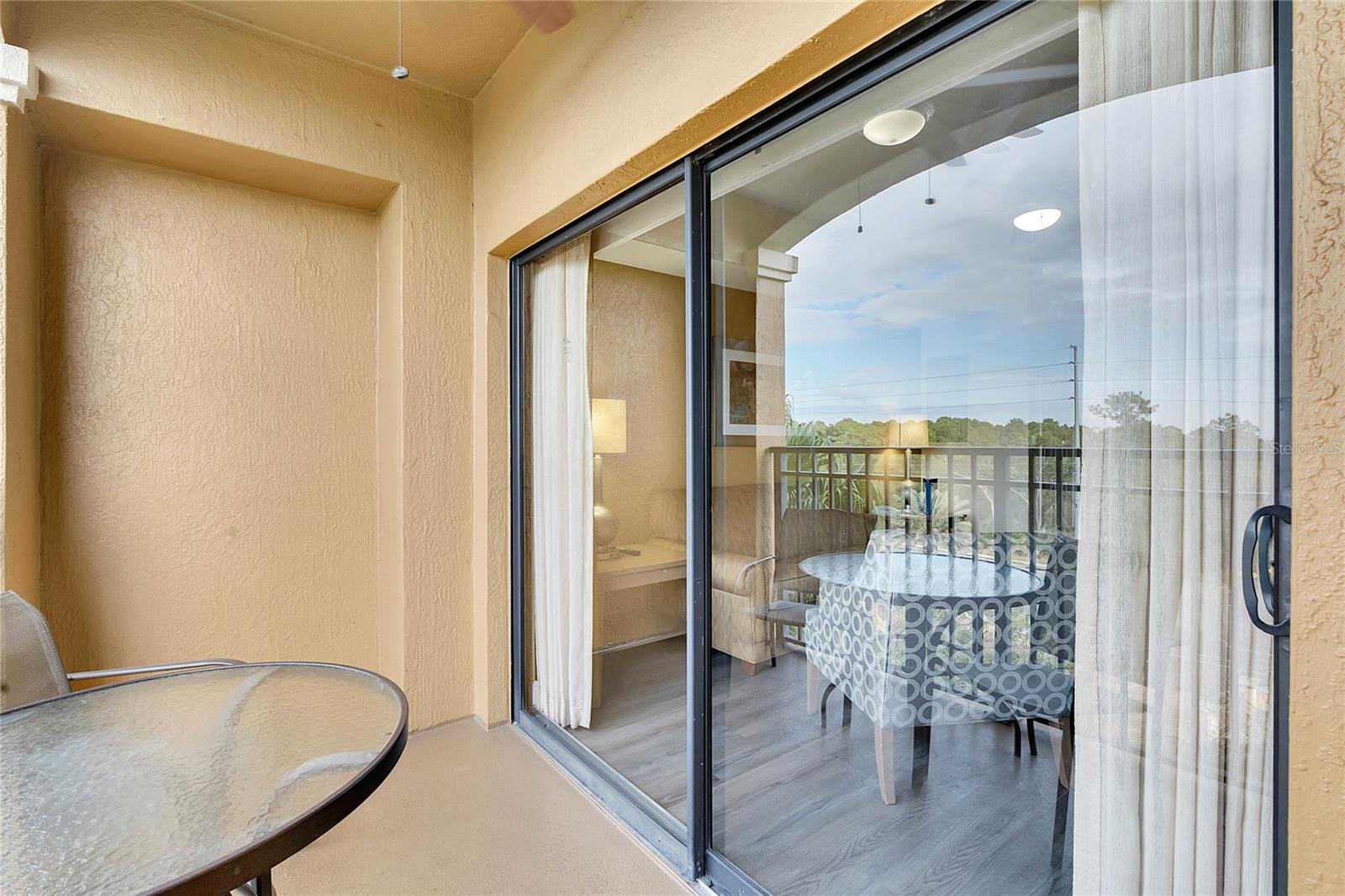 Image 21 of 30 For 12527 Floridays Resort Drive 511e