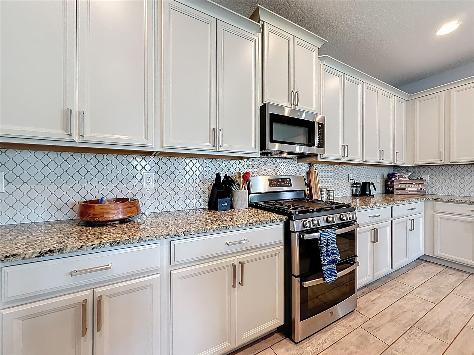 Image 19 of 54 For 8150 Gray Kingbird Drive